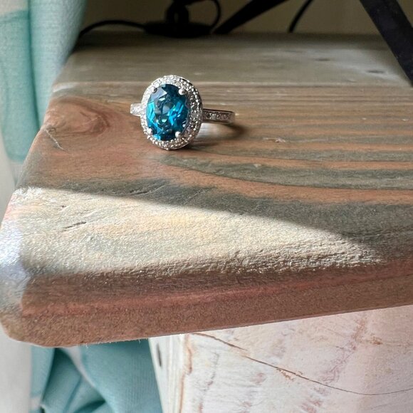 Ross-Simons London Blue Topaz Ring with 16 Diamond Accents Size 5 U.S. / 925